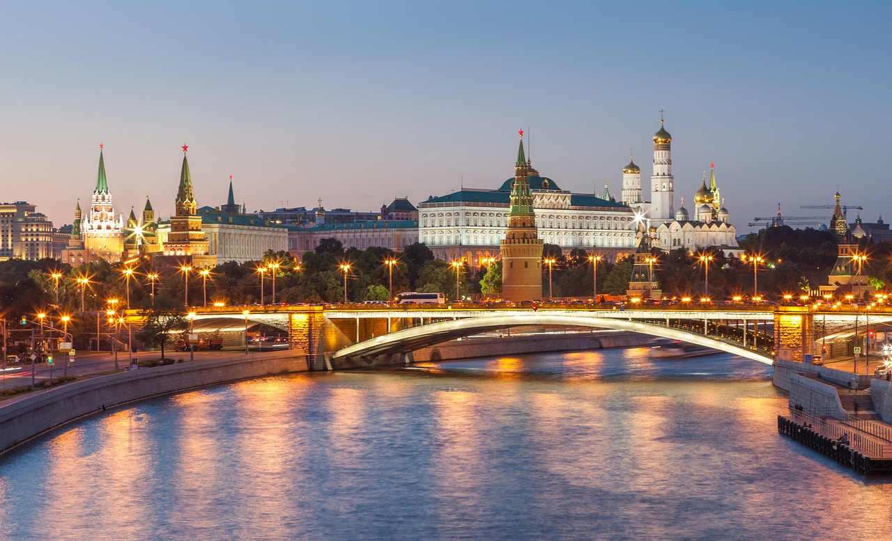 Водное путешествие по Москве-реке Водное путешествие по Москве-реке