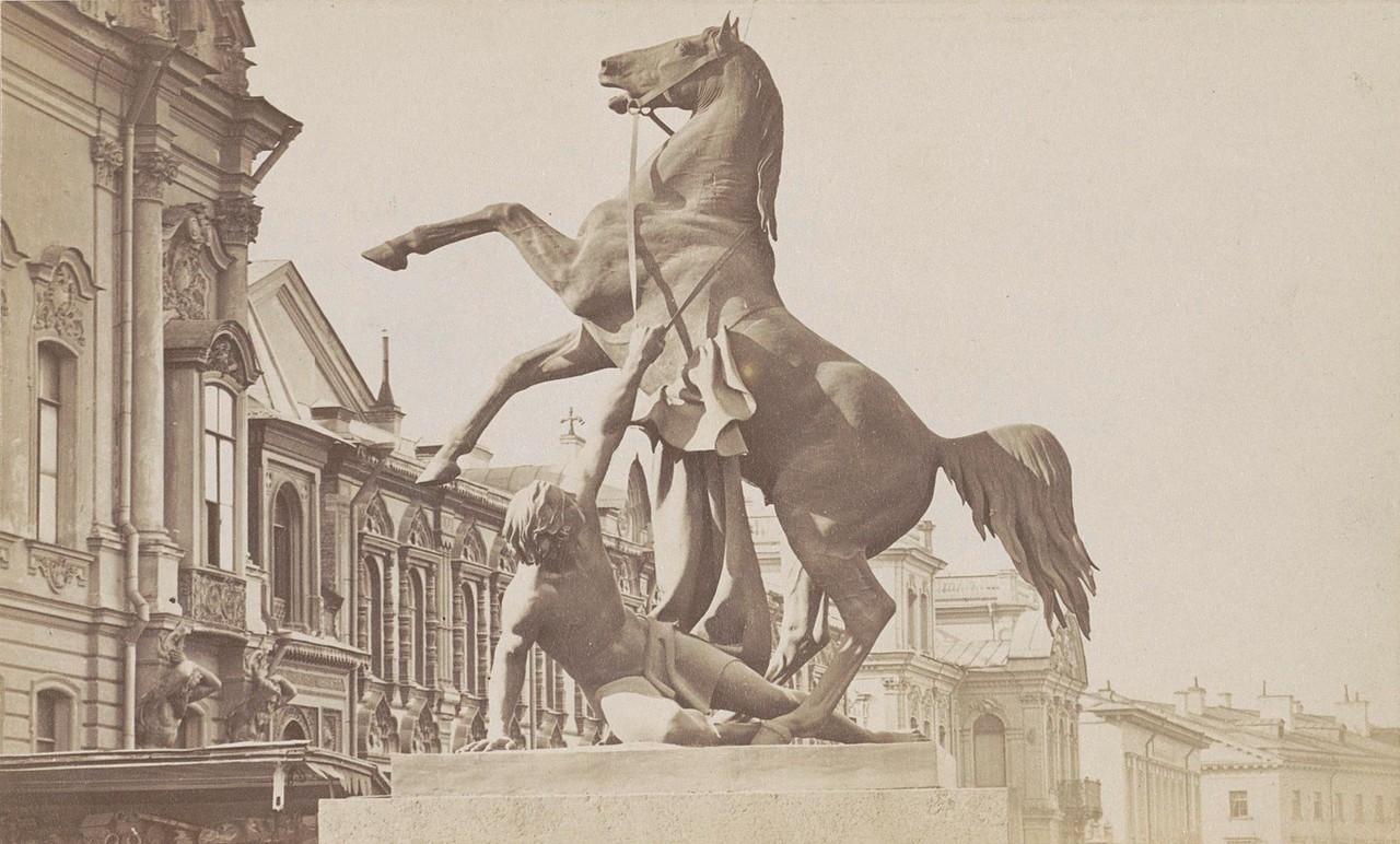 Аничков мост