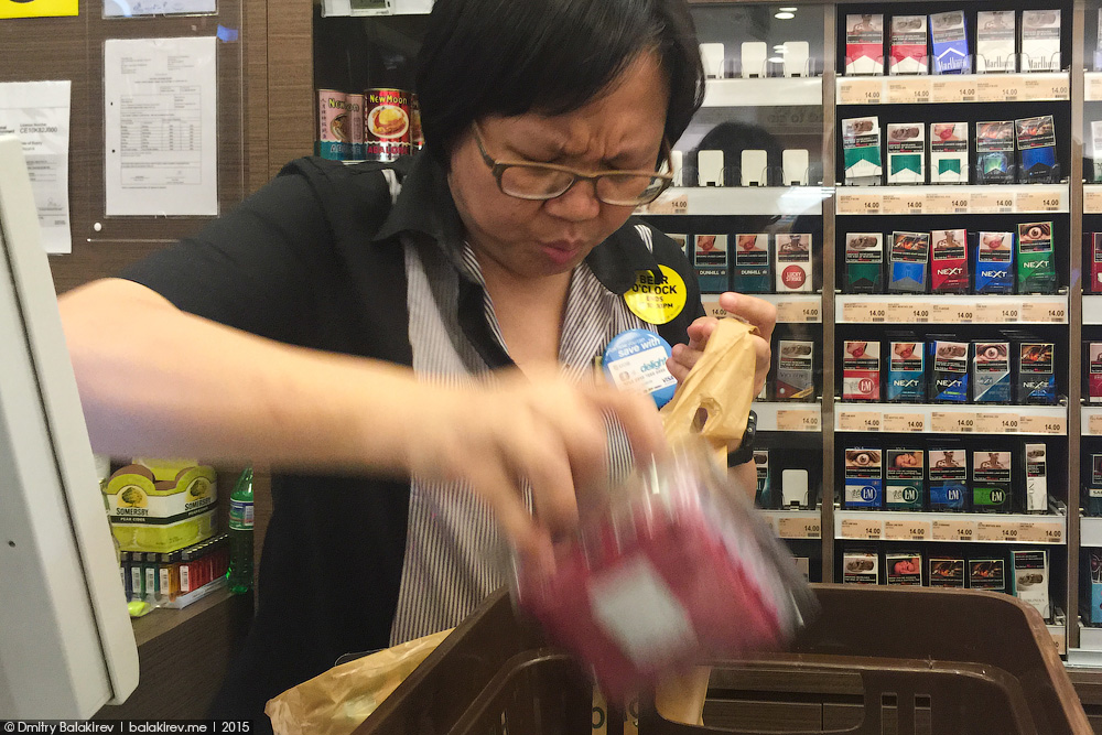 Продуктовый магазин в Сингапуре
