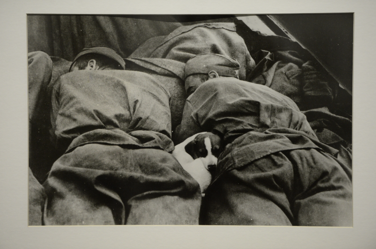 Георгий Липскеров. Пусть солдаты немного поспят. 1945