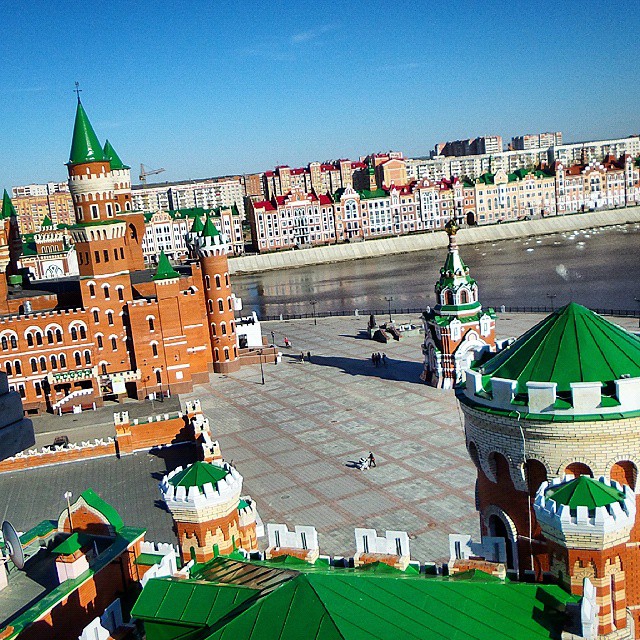 #ЙошкарОла. Обычный такой российский город ;) #ZamkiExp #ЙошкарОла. Обычный такой российский город ;) #ZamkiExp