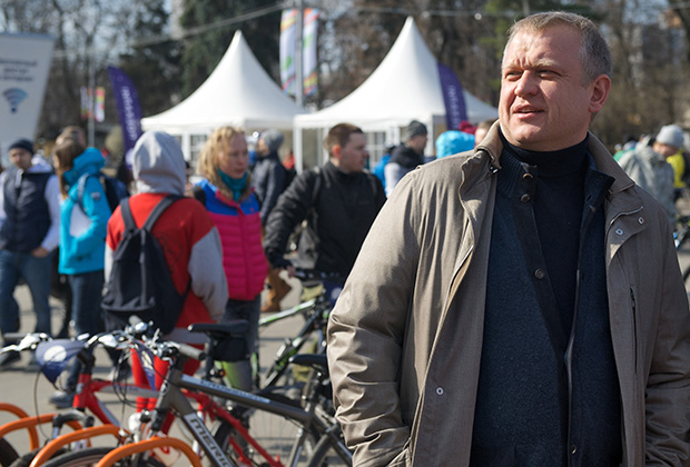 Сергей Капков во время велосипедного марафона «Поехали» в Сокольниках