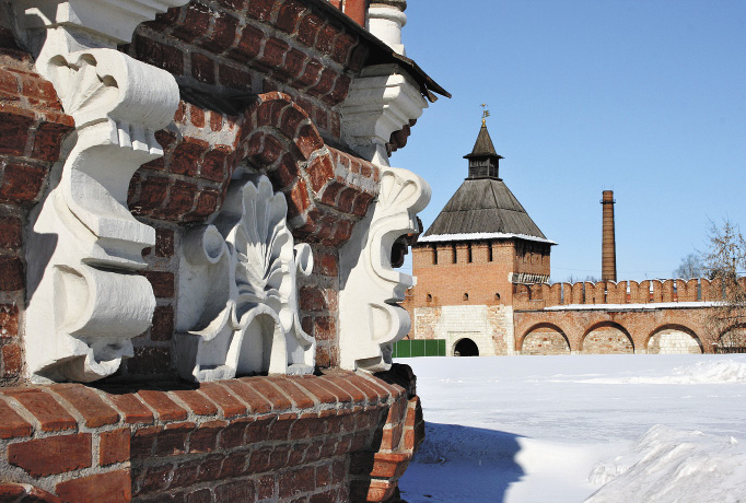 Тульский кремль в последние годы реконструировали и покрасили.