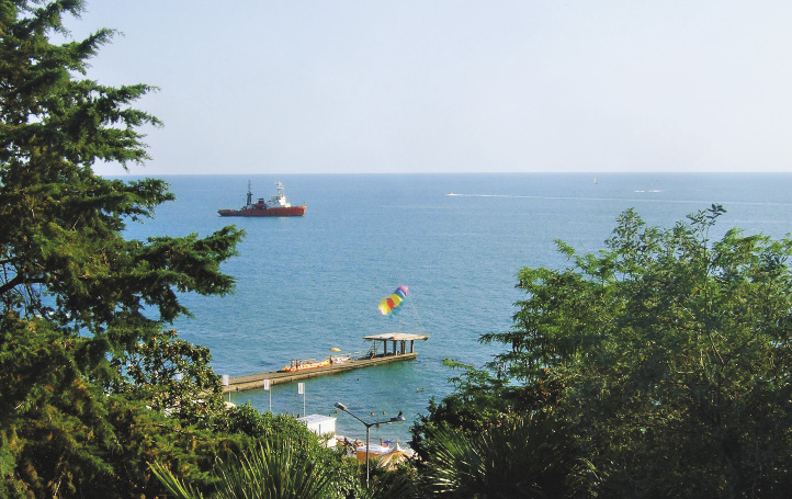 Чем ближе к морю, тем выше стоимость жилья.