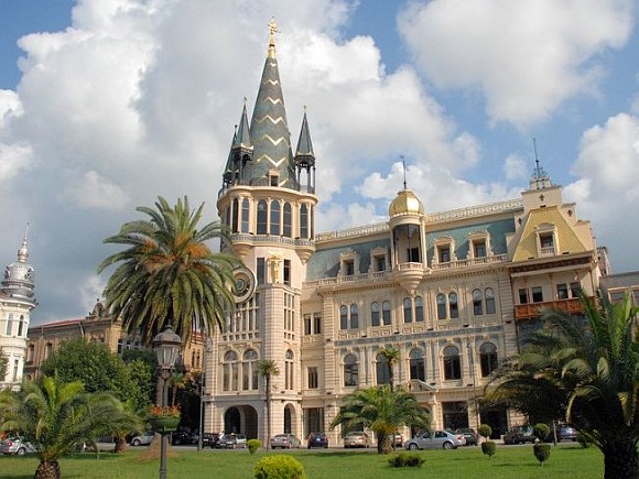Фото с сайта batumi.ge