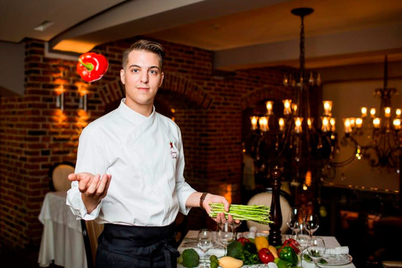 До Le Restaurant Жереми Урюти работал в La Grande Maison Жоэля Робюшона и у Николя Масcе в La Grand`Vigne