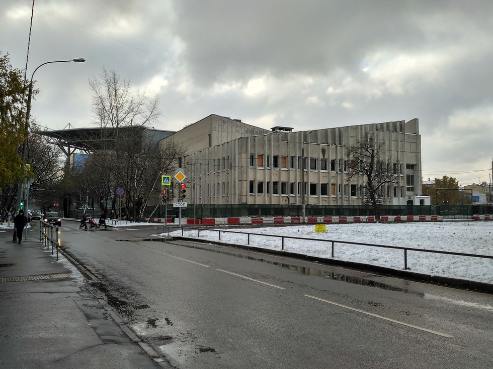 Старое здание "Сатирикона" на ремонте. Фото © L!FE