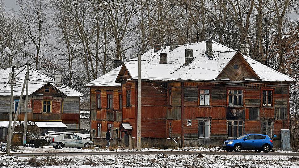 Автомобиль в городе не роскошь, а средство передвижения, на покупку которого люди тратят последнее и берут кредиты
