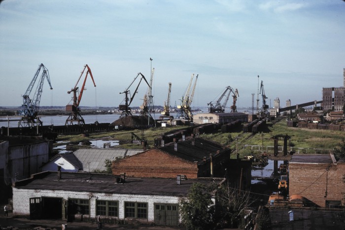 Речной порт на Иртыше в Ханты-Мансийске. СССР, Омск, 1979 год. 