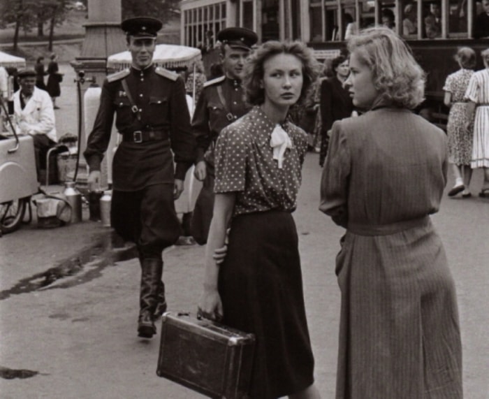 Москва. Уличная сцена, 1954. Фото Анри Картье-Брессона | Фото: bs-klub.ru