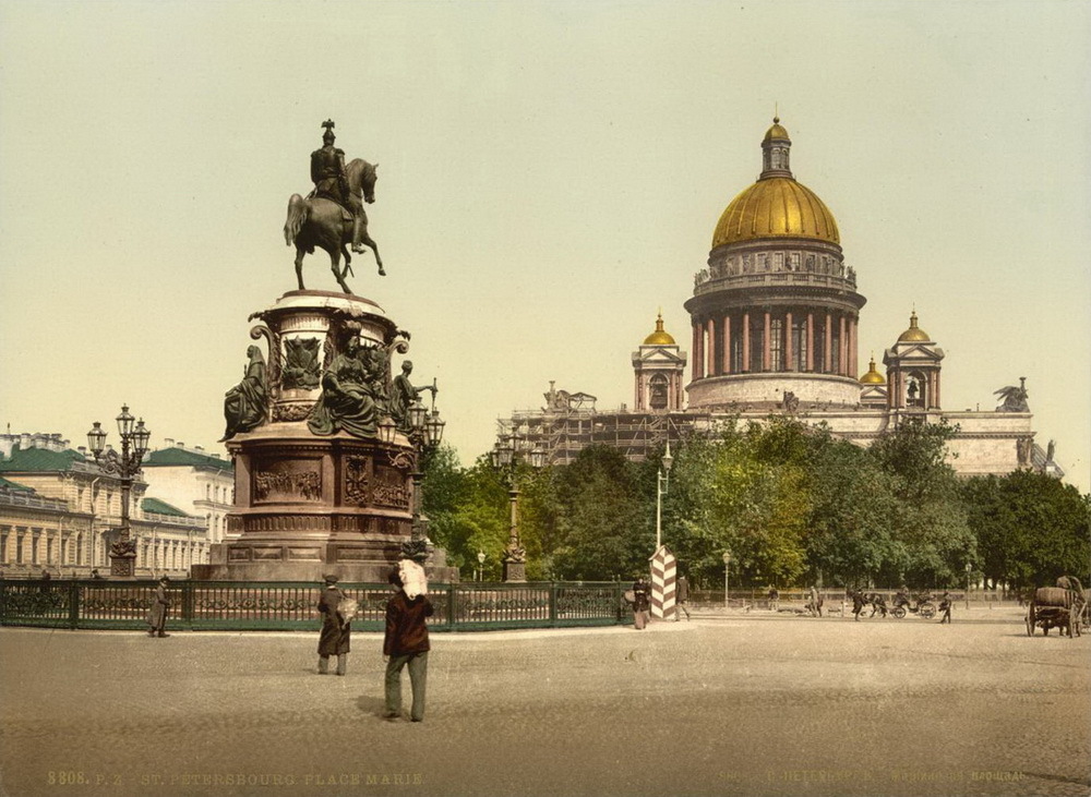 Дореволюционный Петербург в серии цветных фотографий