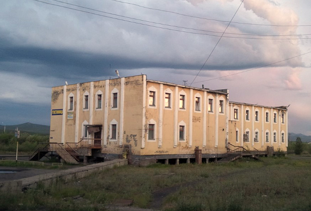 Сусуман. Гостиница