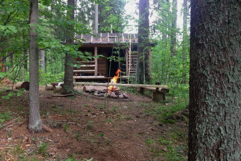 <a  data-cke-saved-href="https://www.airbnb.ru/rooms/3557217" href="https://www.airbnb.ru/rooms/3557217" target="_blank">Избушка в Тверском лесу</a> за 680 рублей в сутки