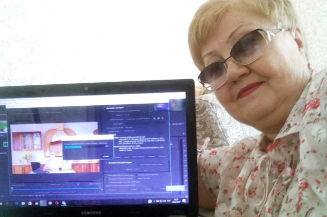 Все свои видео «русская королева зелёного экрана» делает на обычном ноутбуке.