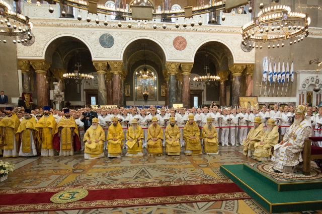 Патриарх Кирилл принял участие в богослужении.