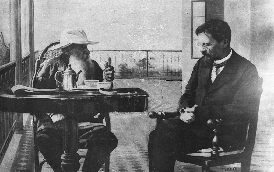 Фото ИТАР-ТАСС / Архив Антон Чехов и Лев Толстой: чаепитие в Крыму (1900 г)