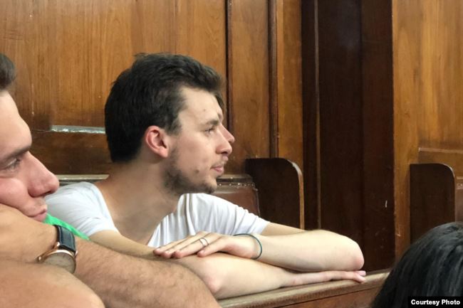 Ð¡ÑÐ´ Ð½Ð°Ð´ Ð¿ÑÑÐµÑÐµÑÑÐ²ÐµÐ½Ð½Ð¸ÐºÐ°Ð¼Ð¸ Ð¸ Ð²Ð¾Ð»Ð¾Ð½ÑÐµÑÐ°Ð¼Ð¸