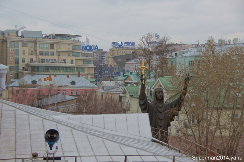 Виды на Москву с колокольни Высоко-Петровского монастыря