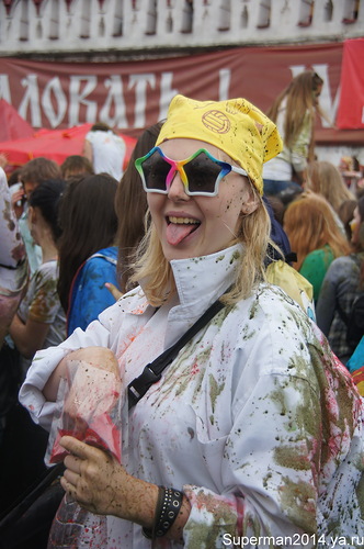 Фестиваль красок холи в Измайловском кремле