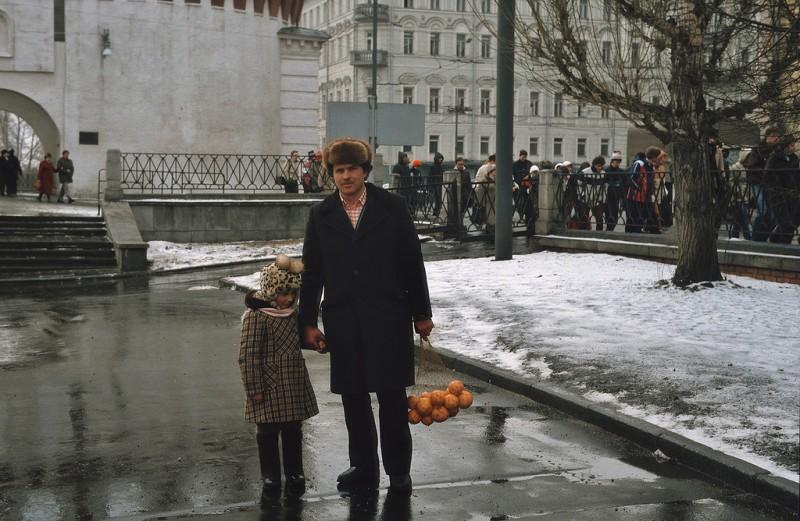 msk84 08 800x521 Москва и москвичи 30 лет назад