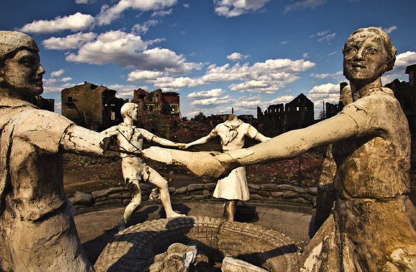 film-city-decorations-russia-9