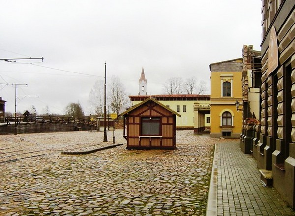 film-city-decorations-russia-16