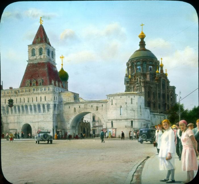 Редчайшие снимки цветной Москвы 1931 года в цвете (77 фото)