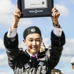 Сертификат от Книги Гиннесса о новом рекорде получил глава города Якутска Айсен Николаев.