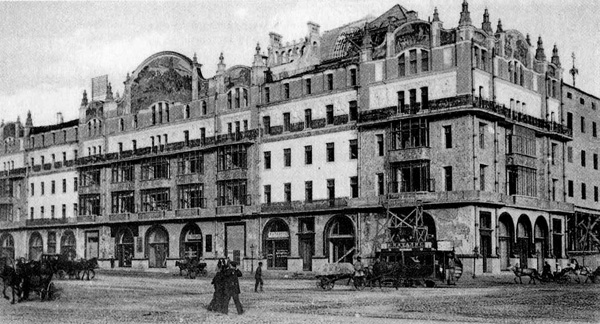 Строительство гостиницы «Метрополь», 1902—1905 год.  Источник: pastvu.com