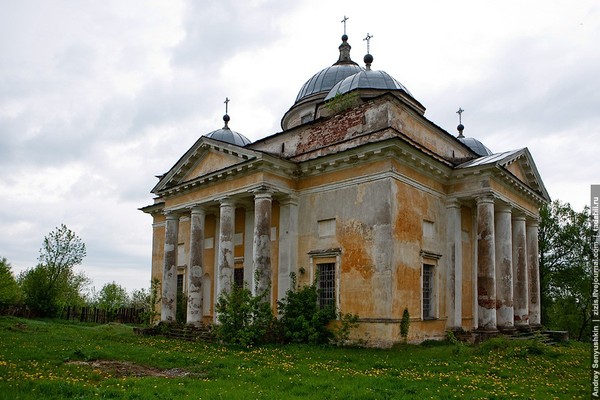Старица, немного церквей