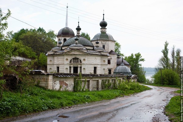 Старица, немного церквей
